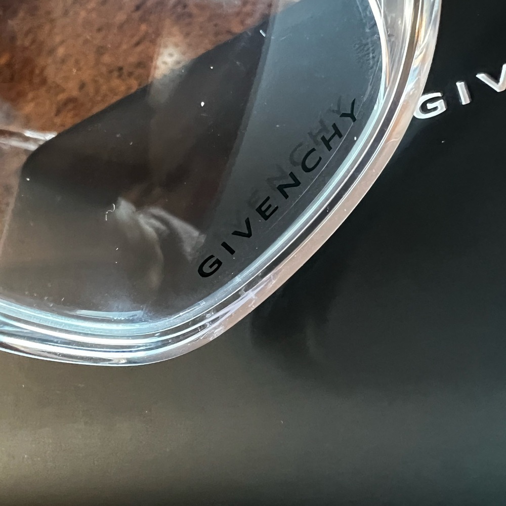 Givenchy Frames - image 2